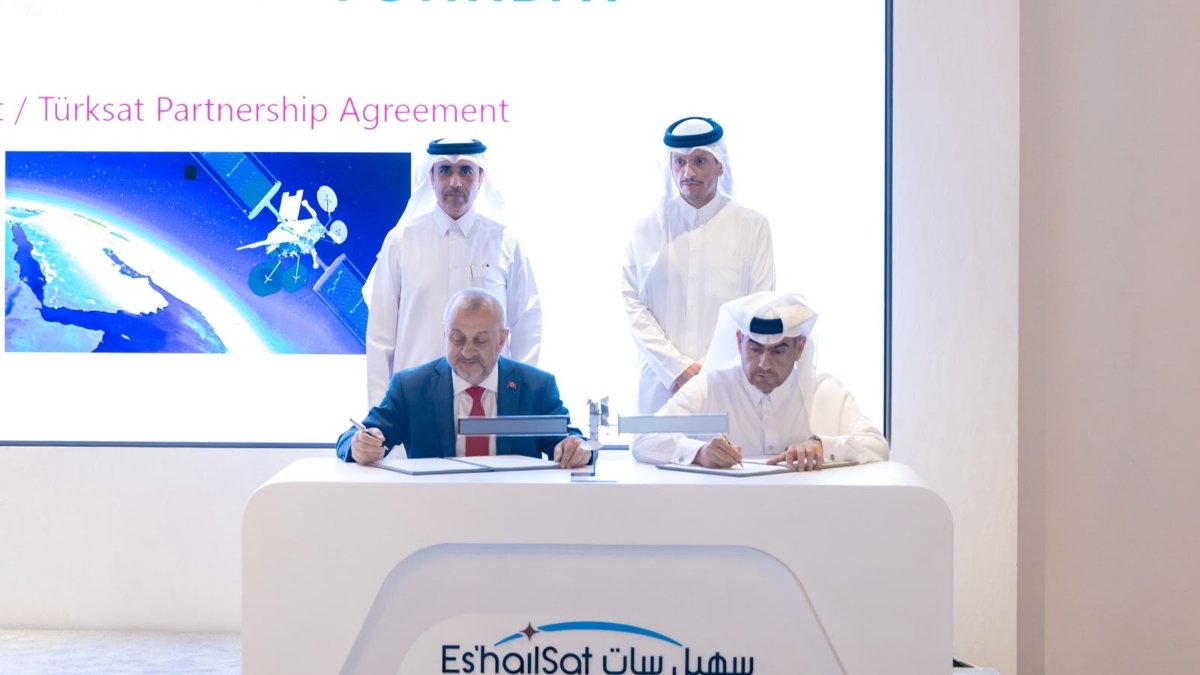 Es'hailSat Chair and CEO Ali Ahmed Al-Kuwari (bottom R), Türksat General Manager Ahmet Hamdi Atalay (bottom L), sign strategic partnership agreement, Doha, Qatar, June 30, 2026. (AA Photo)