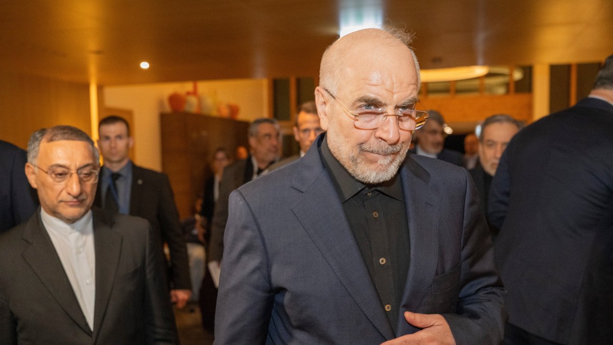  Iran's Speaker of the Islamic Parliament, Mohammed Bagher Ghalibaf (C), attends a meeting at the Bürgenstock resort in Obbürgen, near Lucerne, Switzerland, Sunday, June 21, 2026. (EPA Photo)