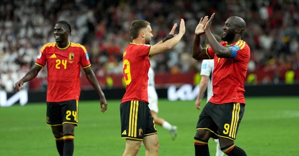 Belgium's Romelu Lukaku (R) celebrates with teammates after scoring his team's 4th goal during the FIFA World Cup 2026 group stage match against New Zealand, Vancouver, Canada, June 26, 2026. (EPA Photo)