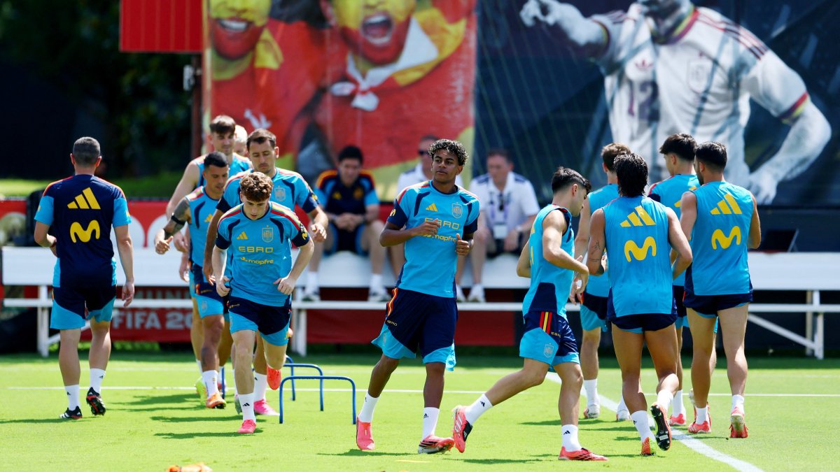 Spain's Lamine Yamal (C) and teammates during a 2026 FIFA World Cup training session at Baylor School, Chattanooga, U.S., June 29, 2026. (Reuters Photo)