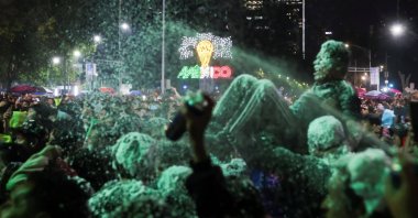 Supporters celebrate after Mexico won their 2026 FIFA World Cup Round of 32 match against Ecuador, Mexico City, Mexico, June 30, 2026. (Reuters Photo)