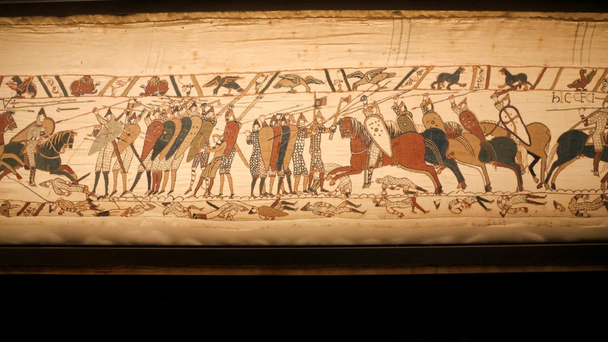 The Bayeux Museum showcases the Bayeux Tapestry, which portrays scenes from the 1066 Battle of Hastings, Bayeux, France, Aug. 29, 2025. (Reuters Photo)