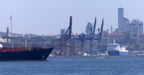 A general view of the Port of Haydarpaşa, Istanbul, Türkiye, April 9, 2024. (EPA Photo)