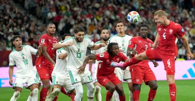 Switzerland's Nico Elvedi (R) heads the ball during the FIFA World Cup 2026 Round of 32 match against Algeria, Vancouver, Canada, July 2, 2026. (EPA Photo)