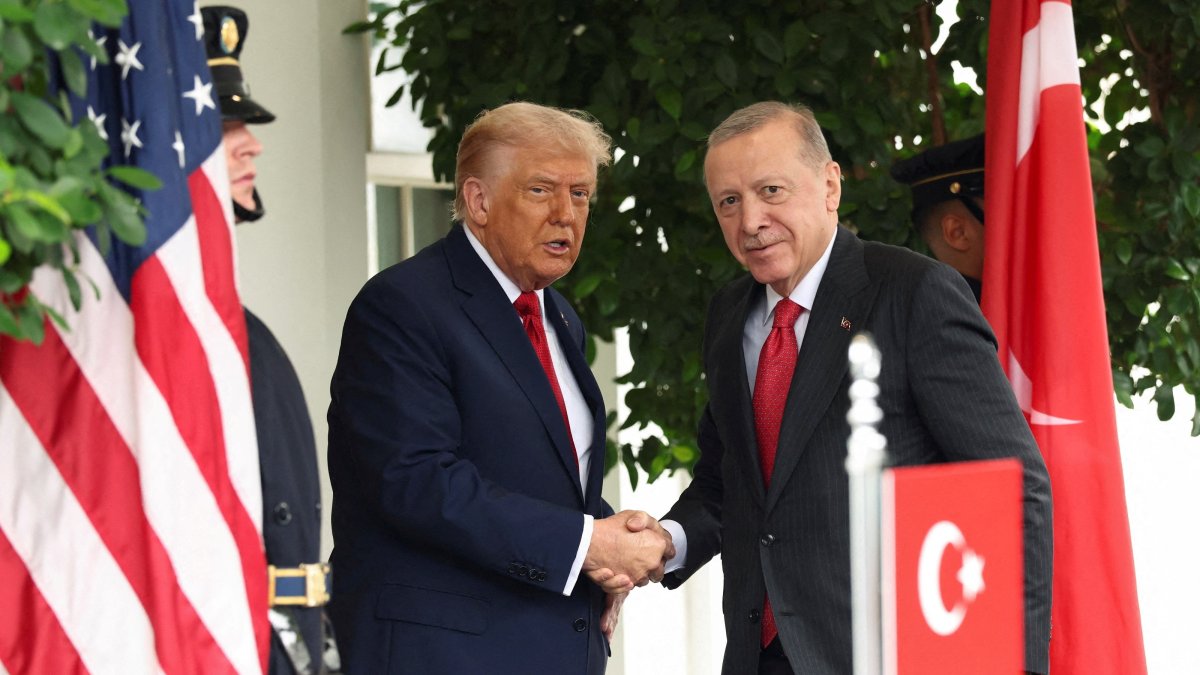 U.S. President Donald Trump and President Recep Tayyip Erdoğan shake hands at the White House, Washington, D.C., U.S., Sept. 25, 2025. (Reuters Photo)