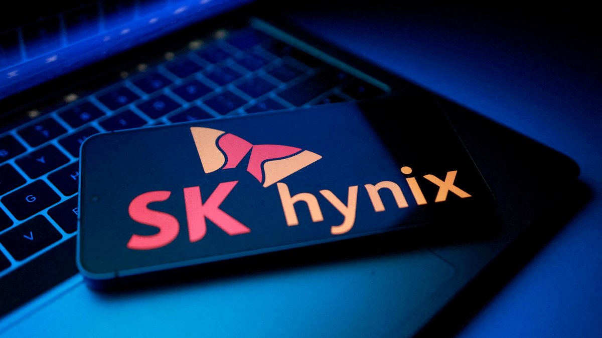 The SK Hynix logo appears in this illustration taken Aug. 25, 2025. (Reuters Photo)