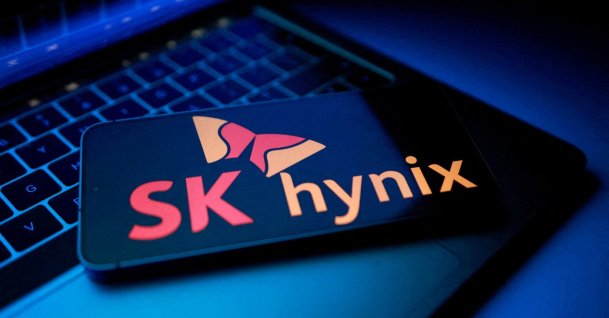 The SK Hynix logo appears in this illustration taken Aug. 25, 2025. (Reuters Photo)