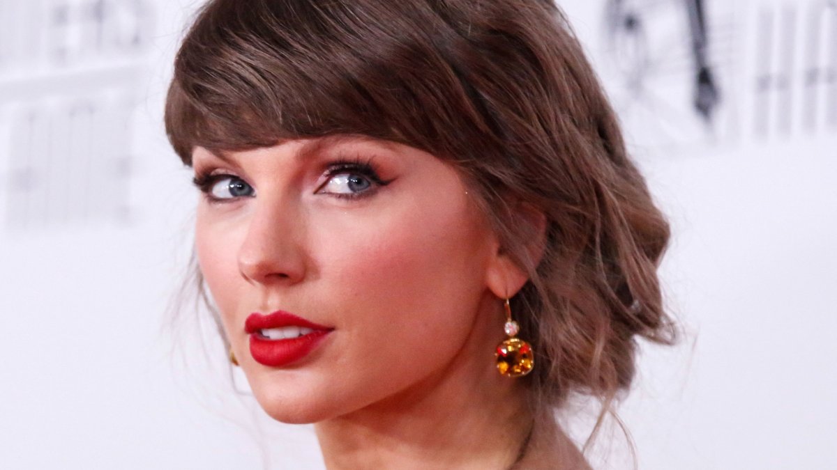 U.S. singer-songwriter Taylor Swift attends the 55th Annual Songwriters Hall of Fame Induction and Awards Gala, New York, U.S., June 11, 2026. (AFP Photo)