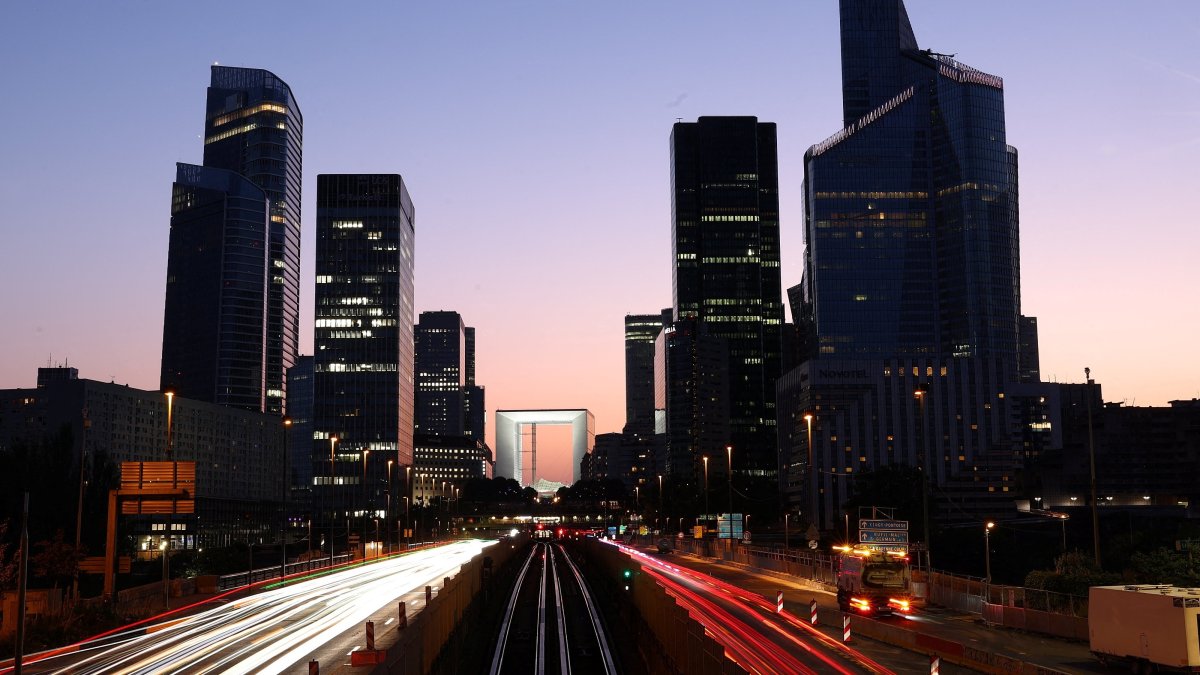 A view shows the financial and business district of La Defense in Puteaux near Paris as temperatures rise during a heatwave affecting a large part of France, June 23, 2026. (Reuters Photo)