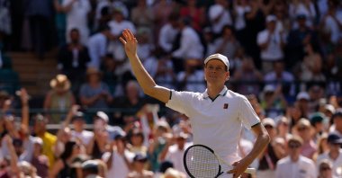 Italy's Jannik Sinner celebrates after winning his Wimbledon quarterfinal match against Germany's Jan-Lennard Struff at All England Lawn Tennis and Croquet Club, London, U.K., July 7, 2026. (Reuters Photo)
