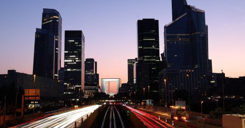 A view shows the financial and business district of La Defense in Puteaux near Paris as temperatures rise during a heatwave affecting a large part of France, June 23, 2026. (Reuters Photo)
