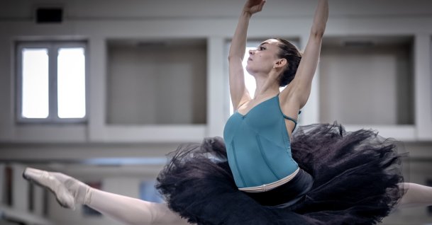 Turkish State Opera and Ballet dancer Nilay Tahiroğlu rehearses ahead of the 15th International Moscow Ballet Competition, Ankara, Türkiye, June 23, 2026. (AA Photo)