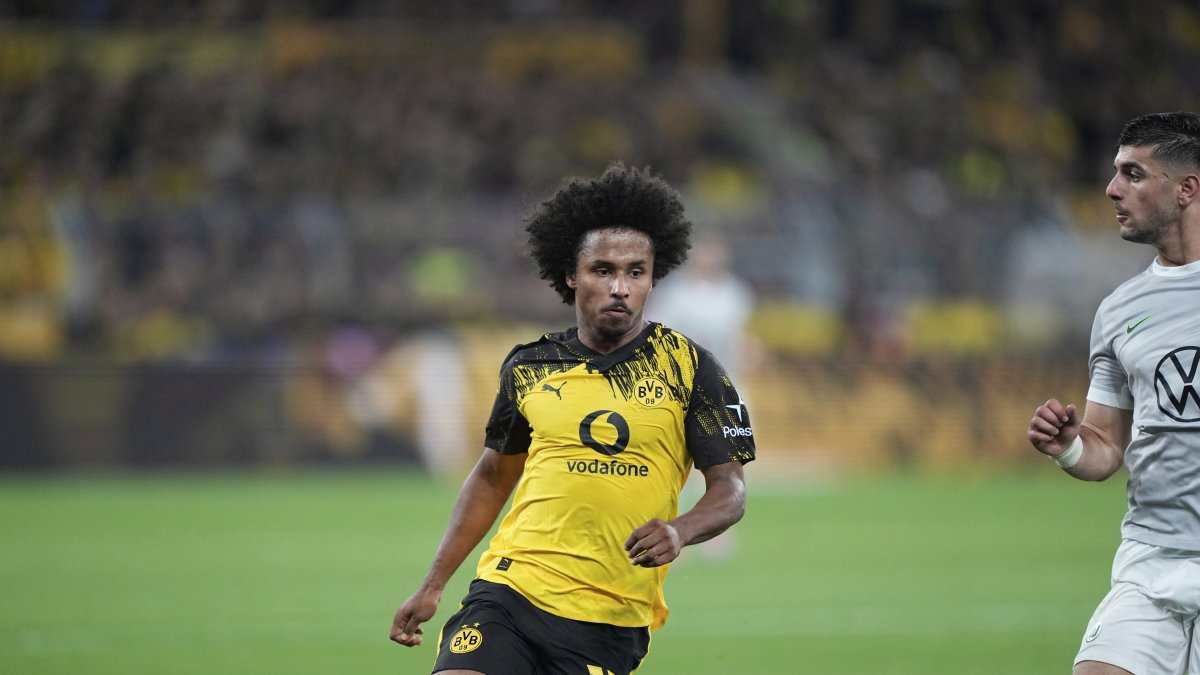 Dortmund's Karim Adeyemi runs during the German Bundesliga match against VfL Wolfsburg, Dortmund, Germany, Sept. 21, 2025. (AP Photo)