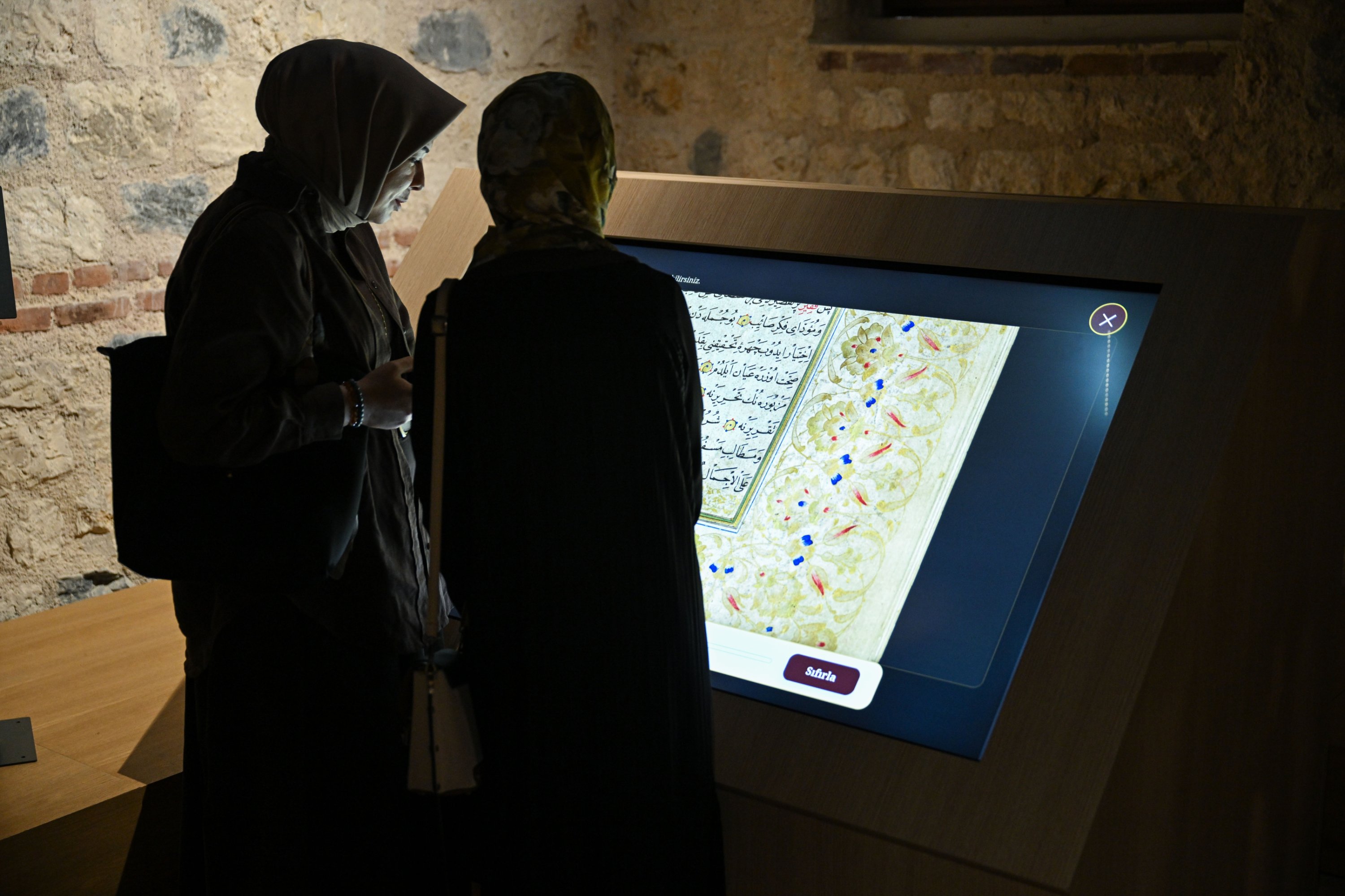 Construction of a new language and the Manuscripts Institution of Türkiye