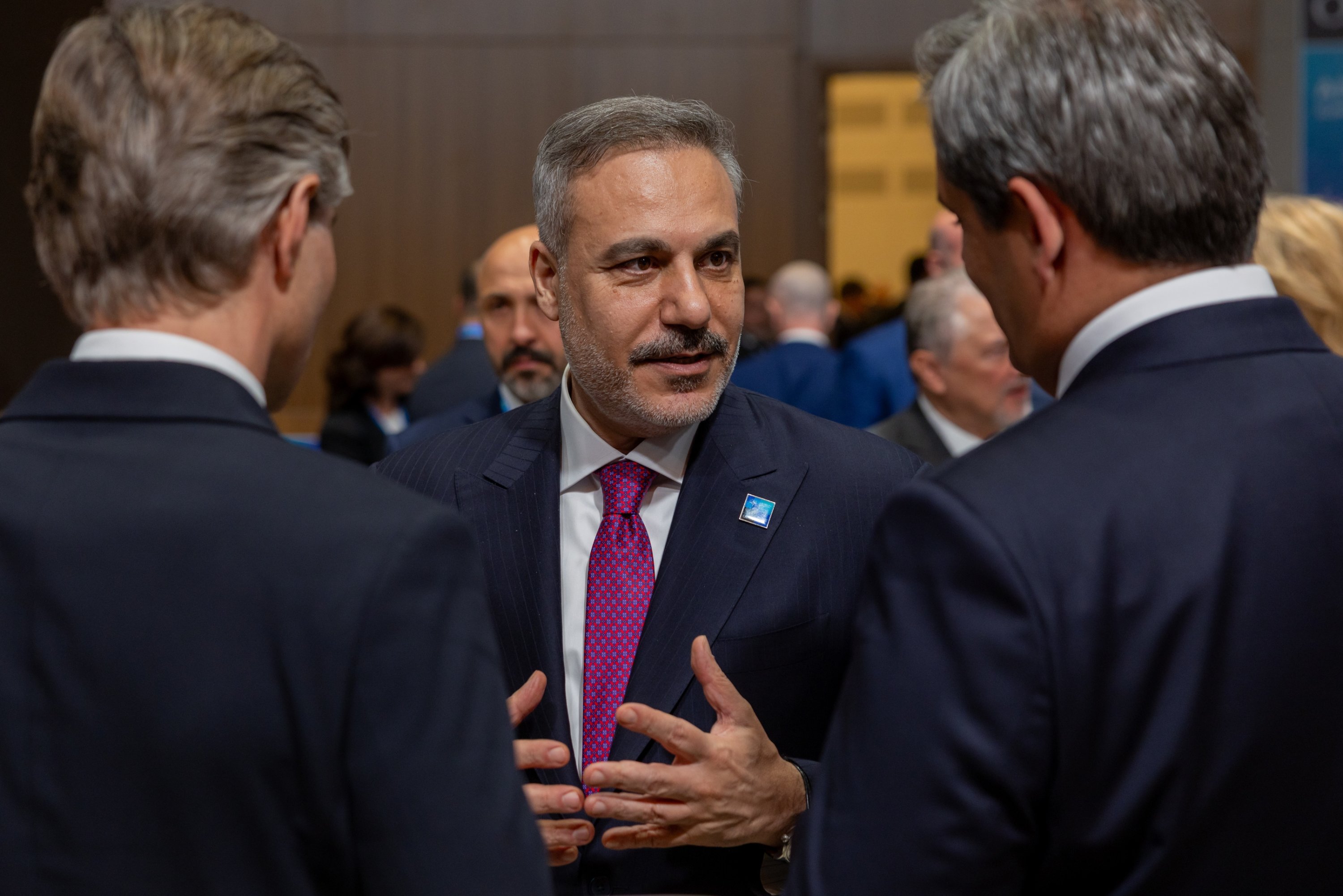 Turkish FM joins Ukraine talks in Paris after key NATO summit