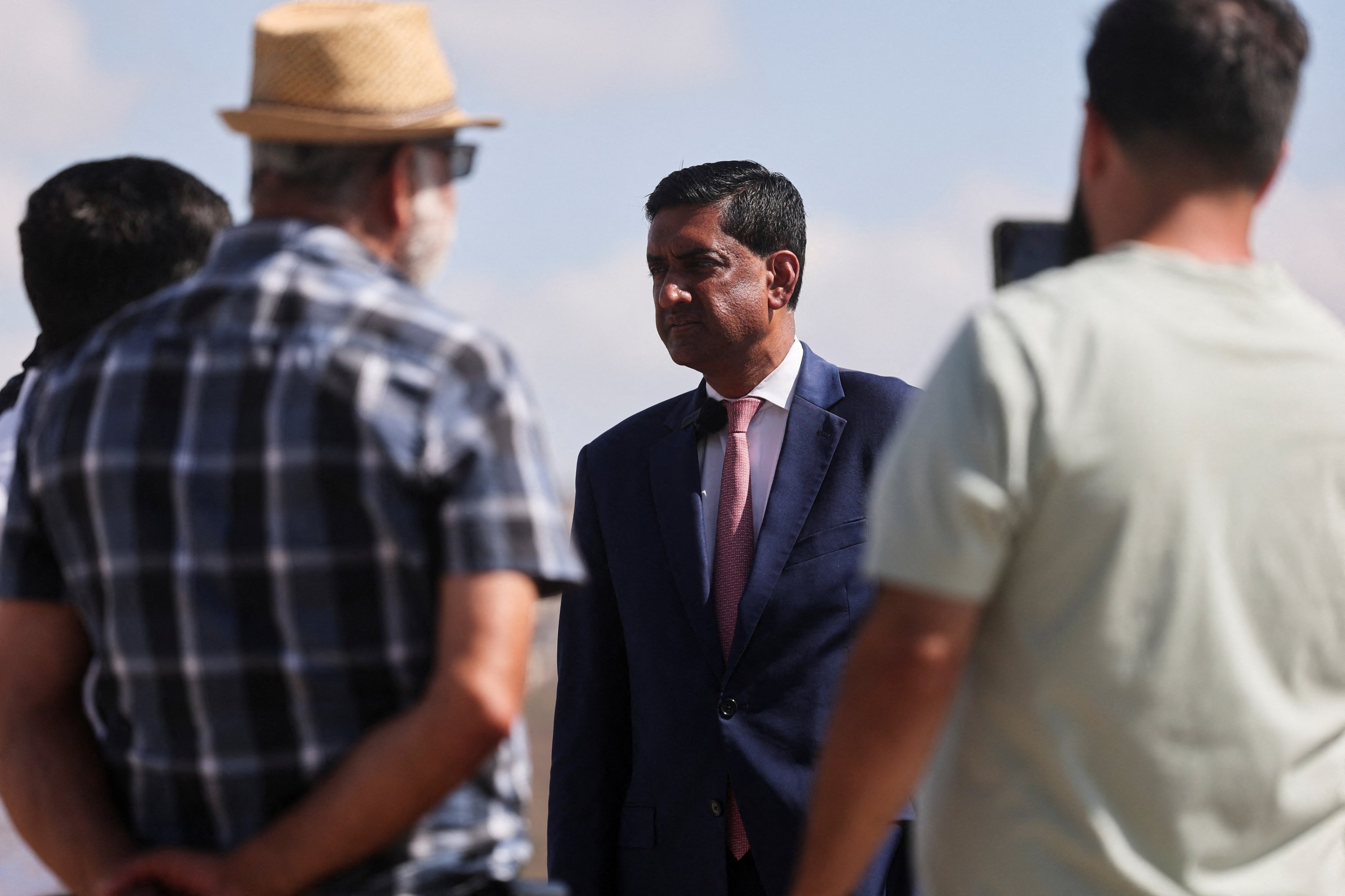 Israeli settlers detain US Rep. Ro Khanna during West Bank trip