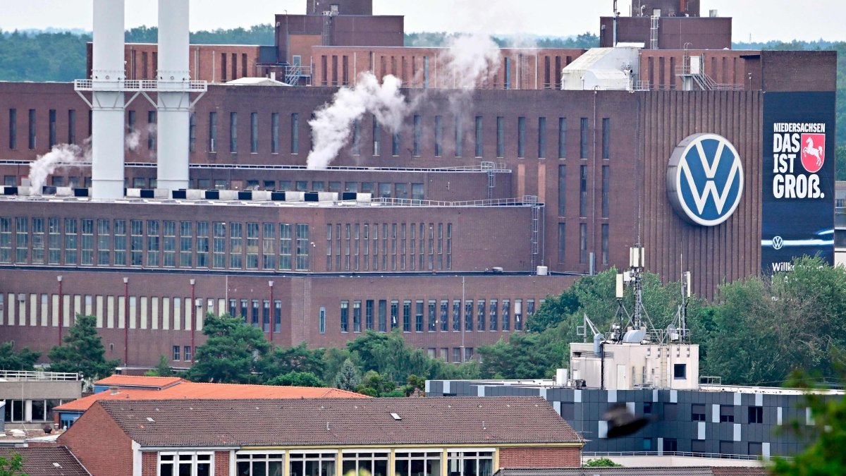 A general view shows chimneys and buildings at the Wolfsburg Volkswagen (VW) Plant, Wolfsburg, Germany, July 9, 2026. (AFP Photo)
