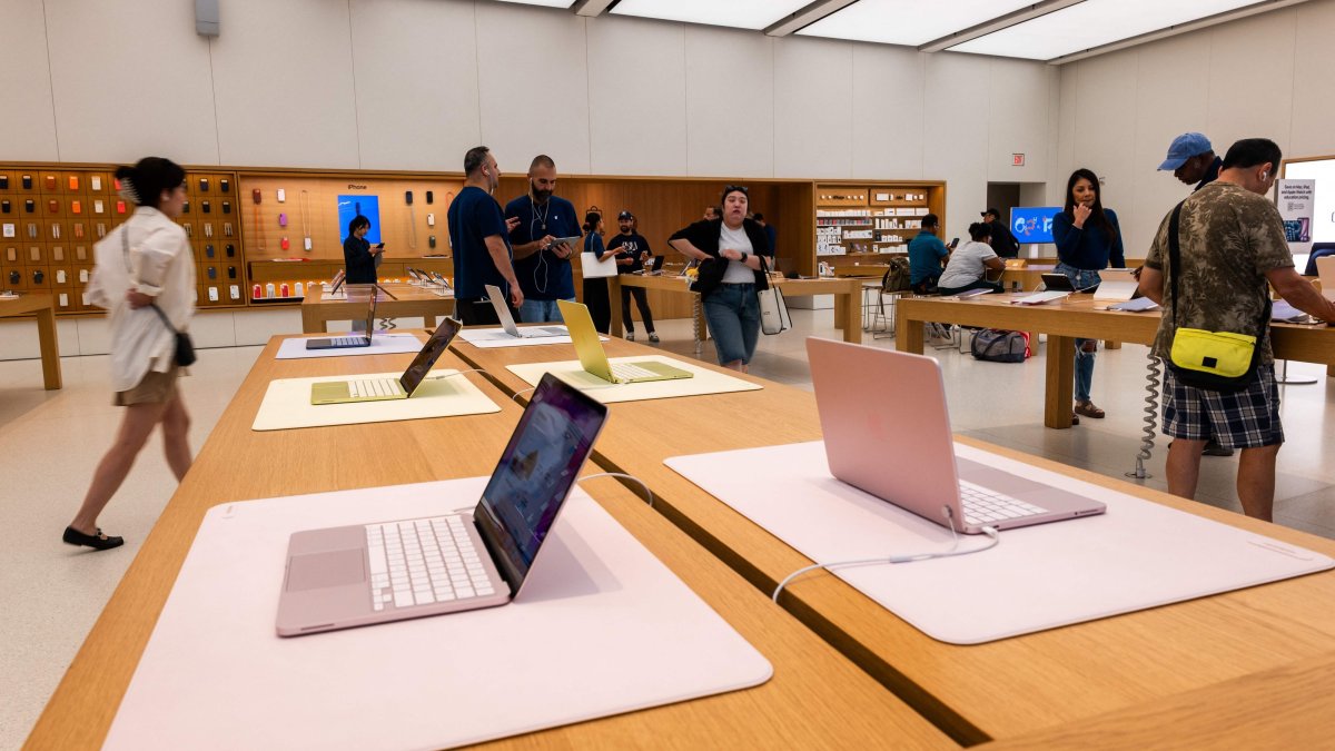 Apple products, including computers, are displayed in one of its stores in Lower Manhattan, New York, U.S., June 25, 2026. (AFP Photo)