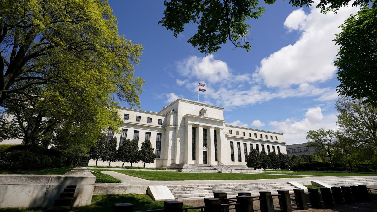 The Federal Reserve (Fed) building is set against a blue sky in Washington, U.S., May 1, 2020. (Reuters Photo)