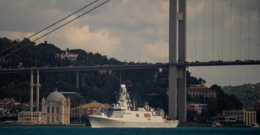The TCG Istanbul frigate sails during a naval parade on the Bosporus, Istanbul, Türkiye, Sept. 27, 2025. (AP Photo)