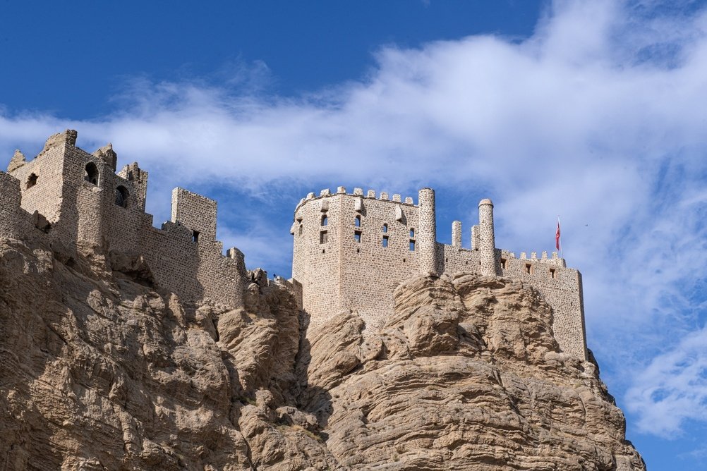 An undated aerial view of Van Castle, built by Urartian King Sarduri I between 840 and 825 B.C., Van, Türkiye. (Shutterstock Photo)