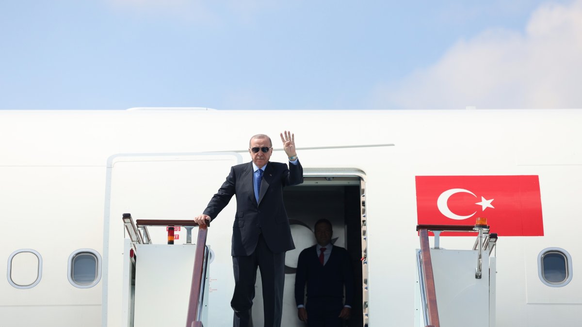 President Erdoğan travels to Qatar for condolence visit