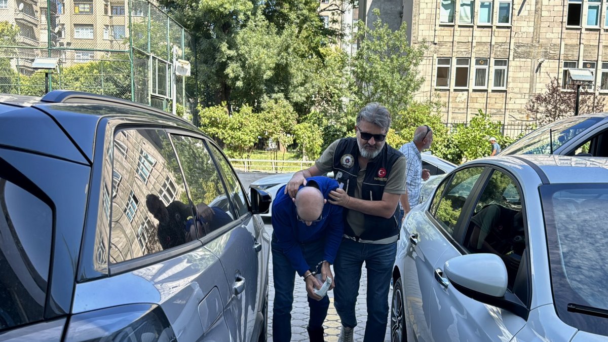 Suspects detained during a drug operation are escorted to the courthouse, Samsun, Türkiye, July 16, 2026. (AA Photo)
