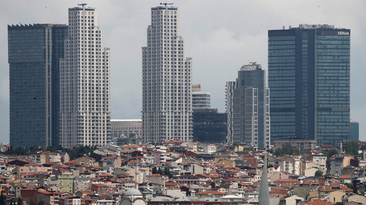 Business and residential buildings are seen in the Şişli district, Istanbul, Türkiye, July 26, 2024. (Reuters Photo)