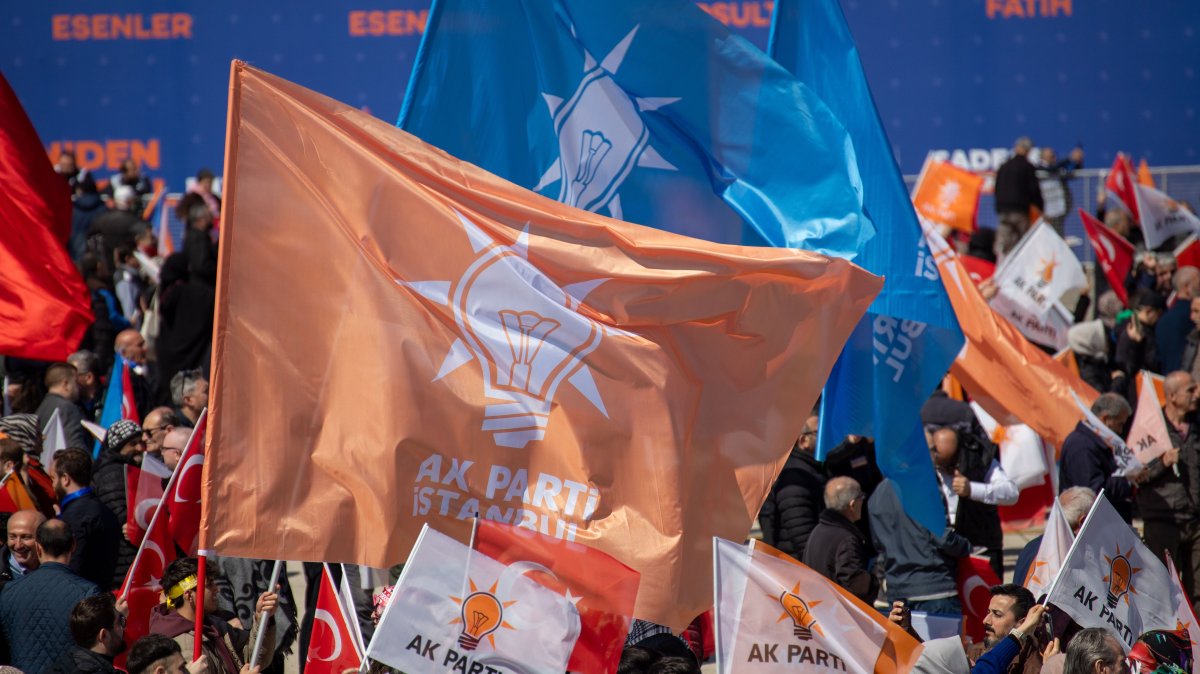 People wave AK Party flags during an election rally, Istanbul, Türkiye, March 24, 2024. (Shutterstock Photo)