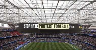 General view inside Los Angeles Stadium as the screen displays "Stop The Hate" messages before the FIFA World Cup 2026 Group B match between Switzerland and Bosnia and Herzegovina, Inglewood, U.S., June 18, 2026. (AFP Photo)