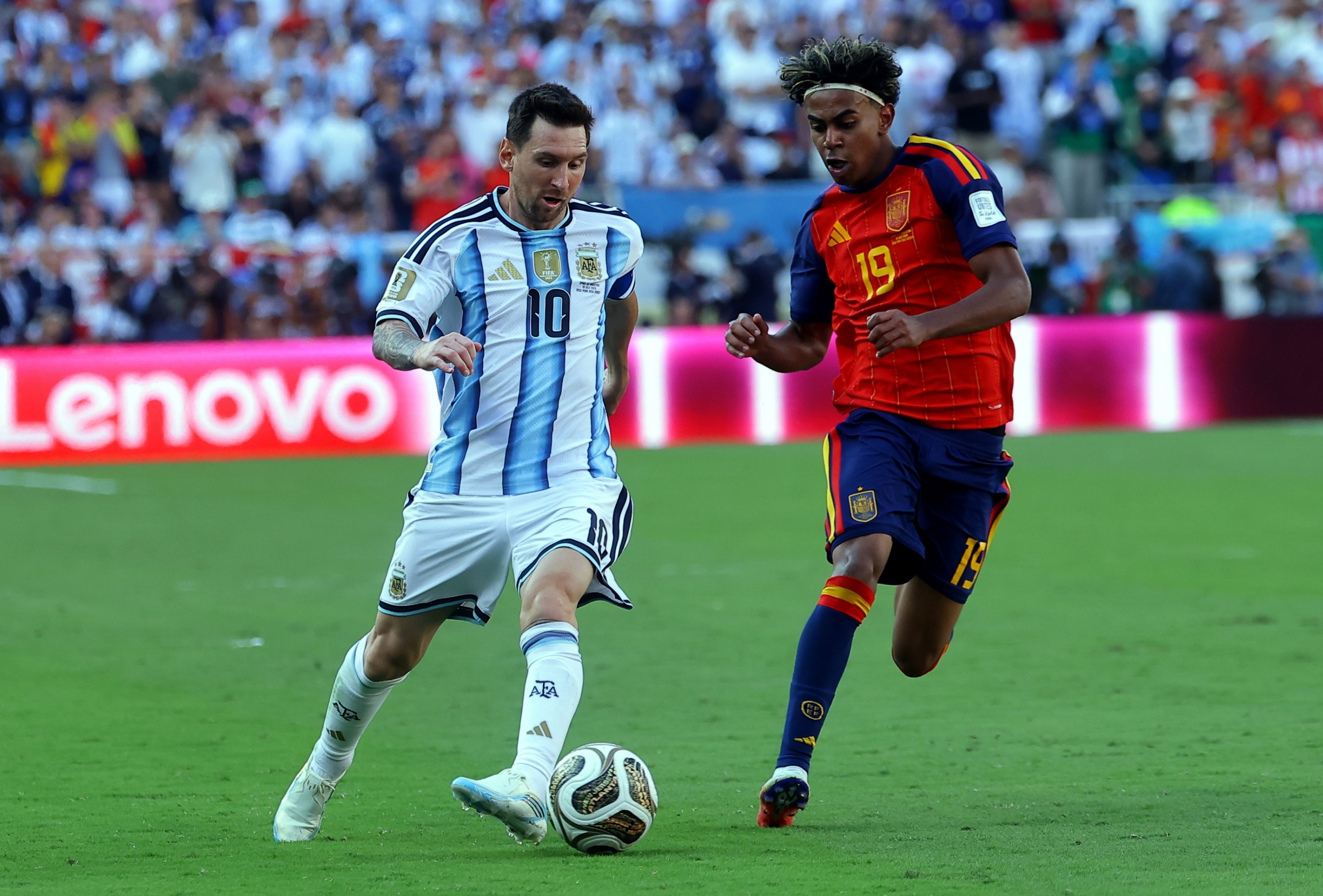 Argentina's Lionel Messi (L) and Spain's Lamine Yamal in action during the 2026 FIFA World Cup final match at New York New Jersey Stadium, East Rutherford, U.S., July 19, 2026. (EPA Photo)