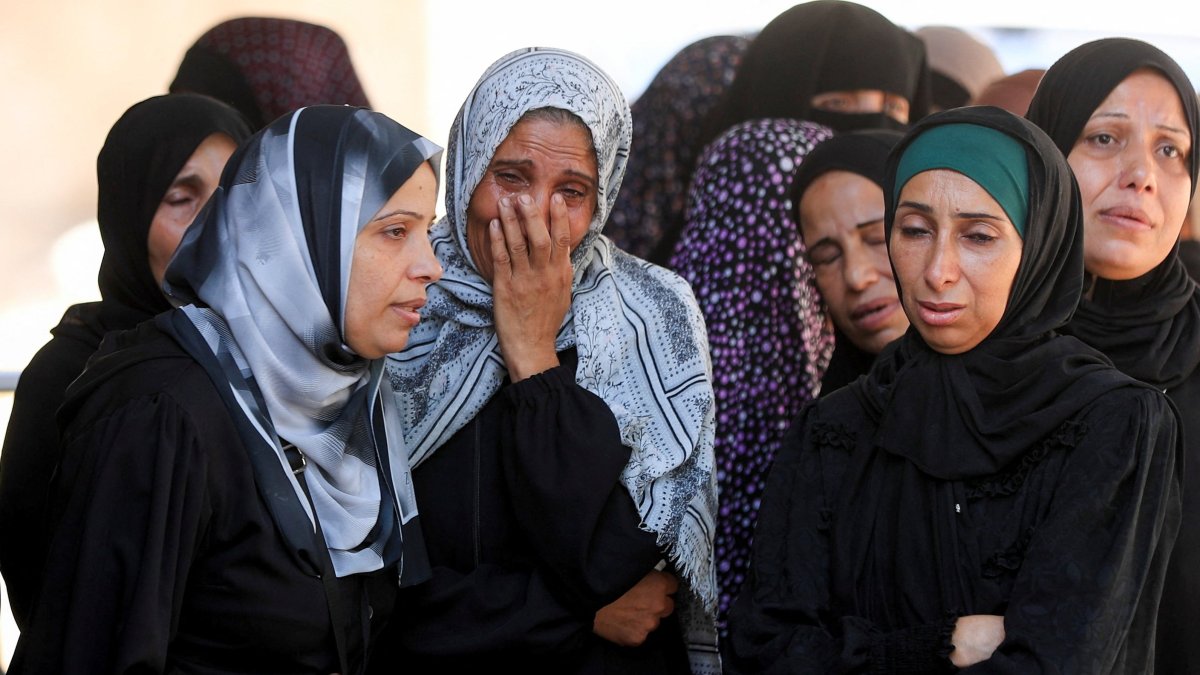 Family of 5 among 11 killed in Israeli strikes across Gaza