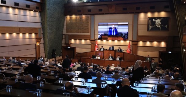 A meeting of the Istanbul Metropolitan Municipality's assembly, Istanbul, Türkiye, July 17, 2026. (AA Photo)