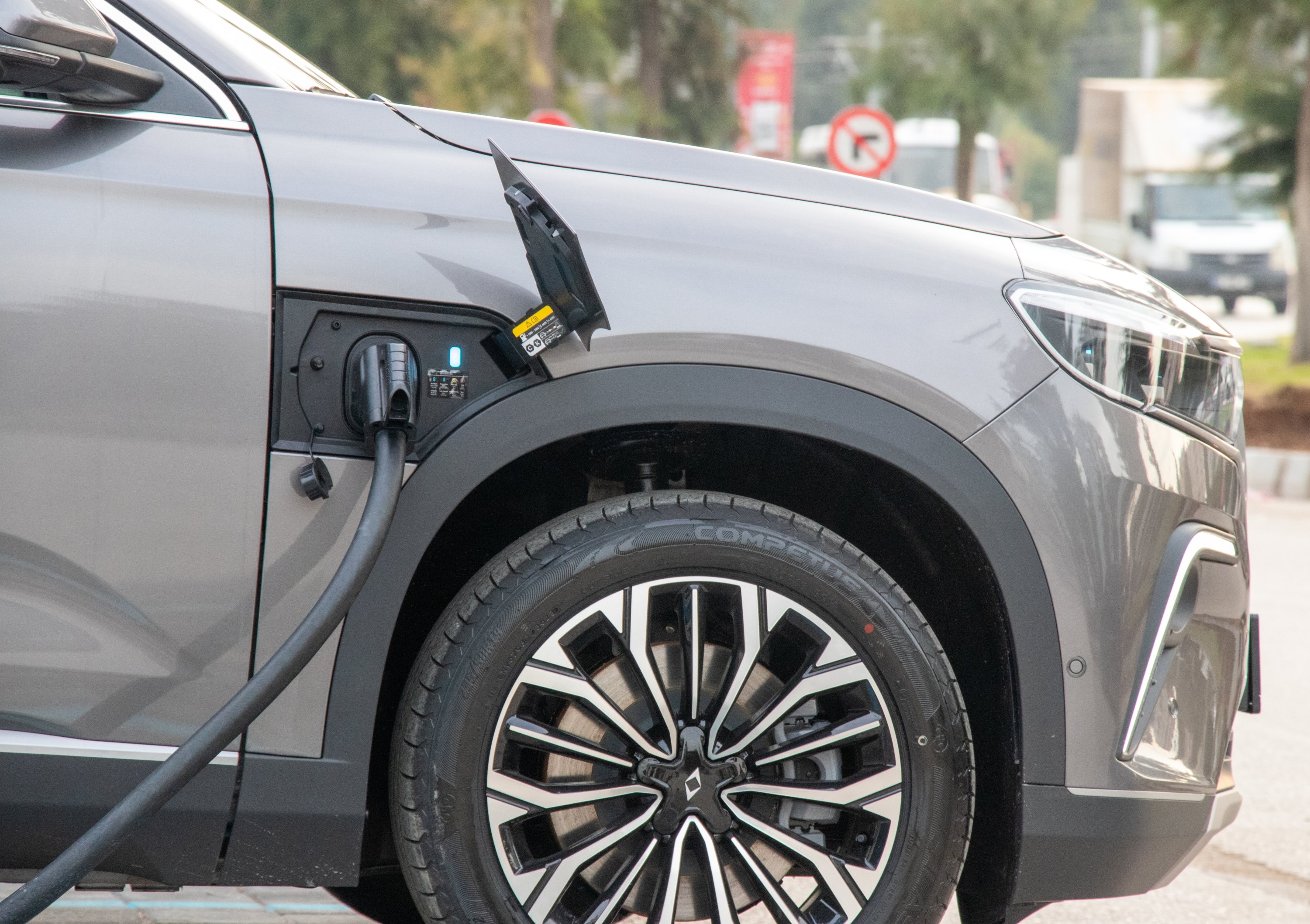 Electric, hybrid cars tighten grip on Türkiye's auto market
