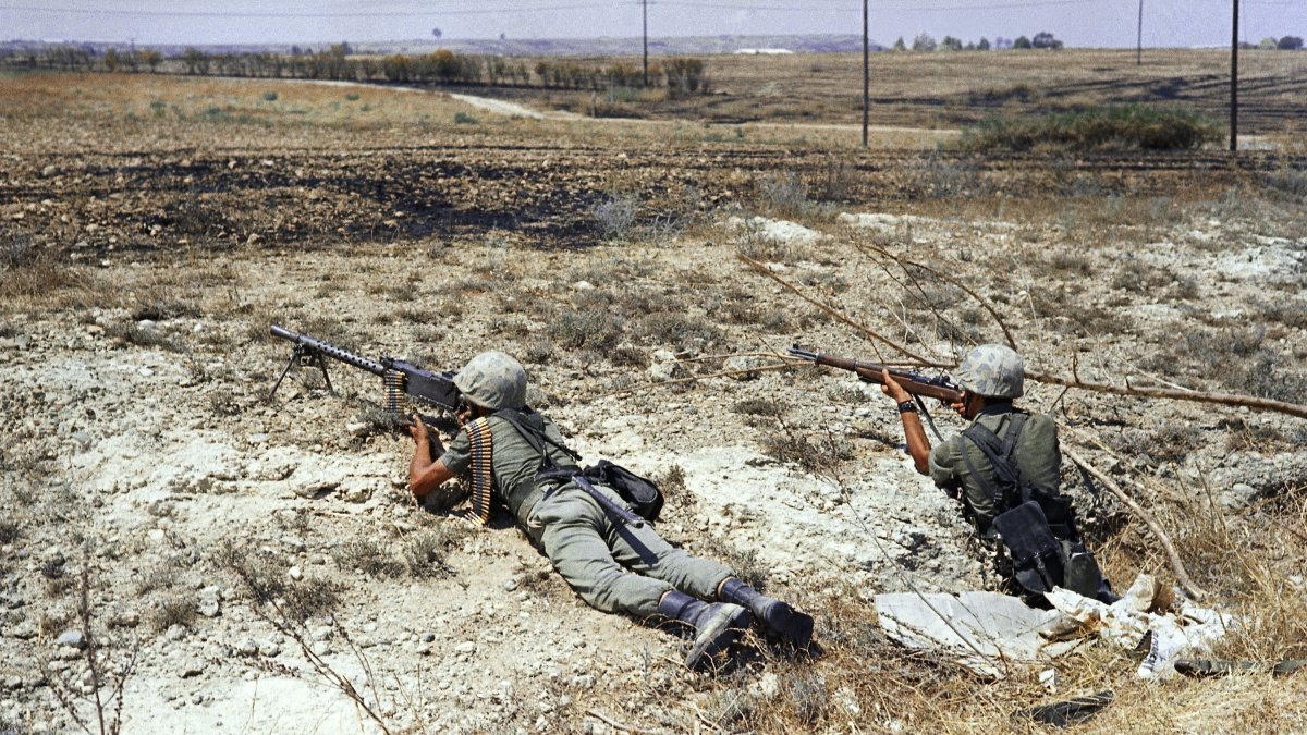 Turkish troops on the front line, some 500 yards (457.2 meters) from the outer perimeter and 400 yards from the Greek position at Lefkoşa (Nicosia) Airport, July 25, 1974, Lefkoşa, Cyprus. (AP Photo)