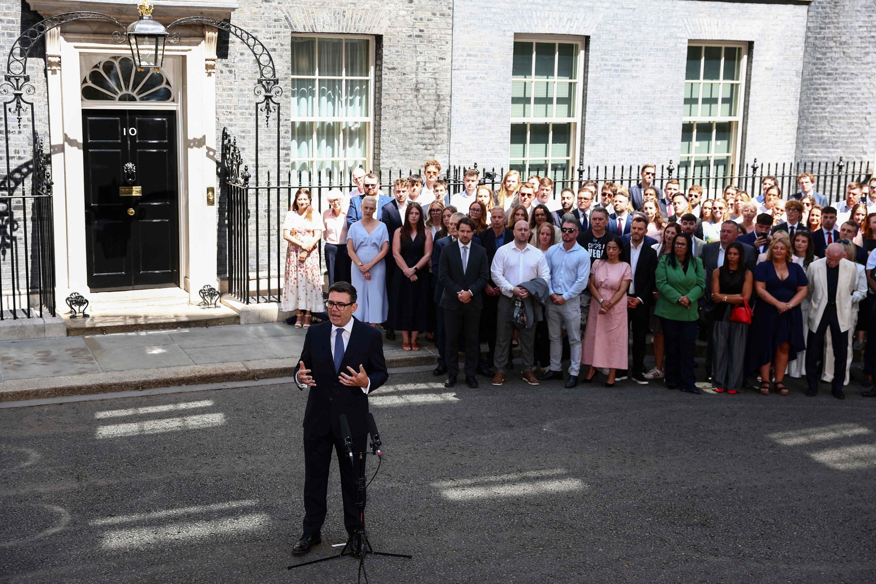 Burnham to get Cabinet in order after sacking Starmer loyalists