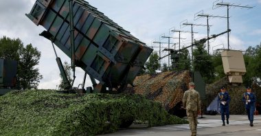 Ukrainian service members walk next to a launcher of a Patriot air defense system, amid Russia's attack on Ukraine, in an undisclosed location, Ukraine, Aug. 4, 2024. (Reuters File Photo)