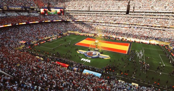 Spain lifts the FIFA World Cup Winner’s Trophy after the final match between Spain and Argentina at MetLife Stadium, New Jersey, U.S., July 19, 2026. (AFP Photo)