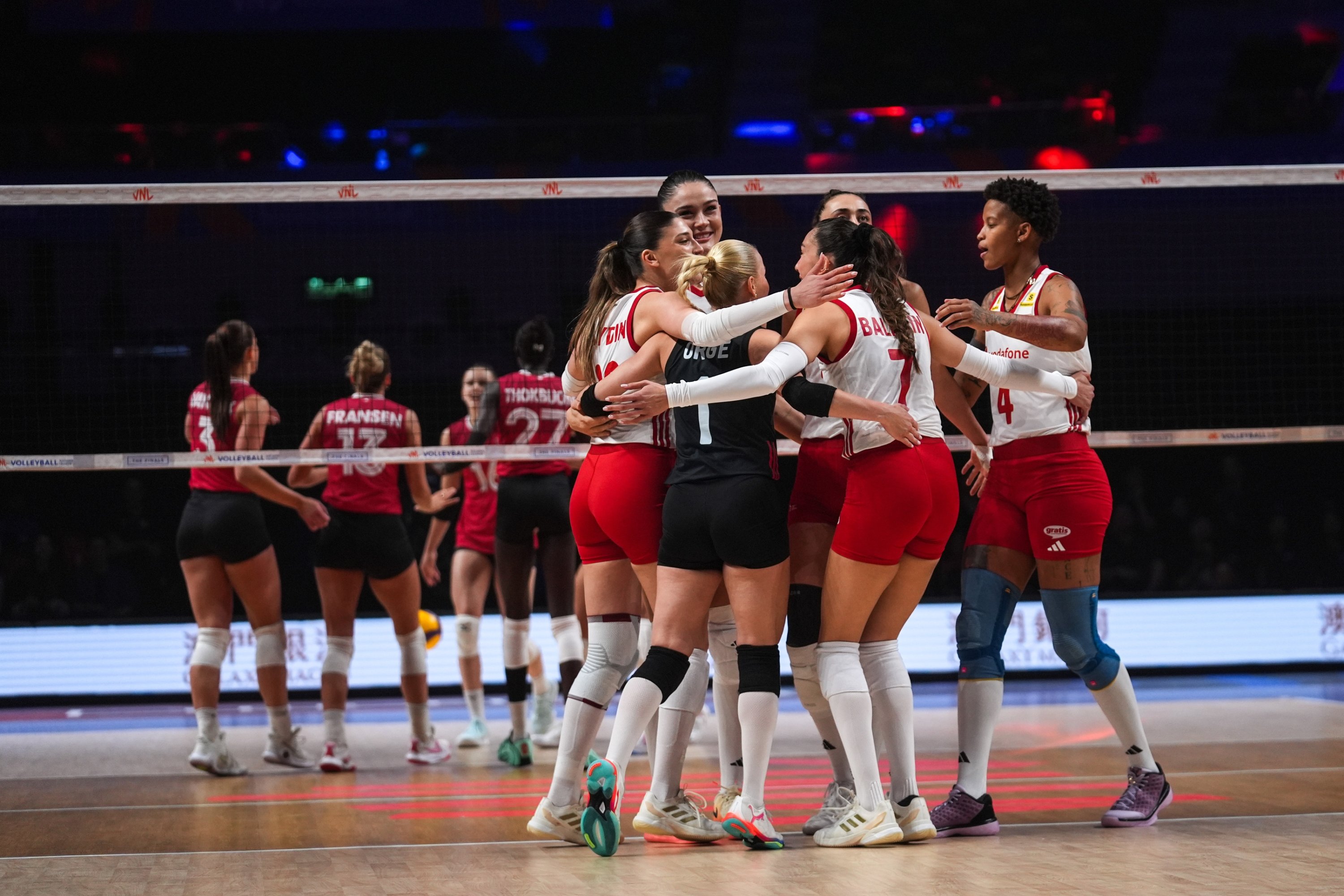Türkiye’s Sultans of Net rally past Canada to reach VNL semifinals