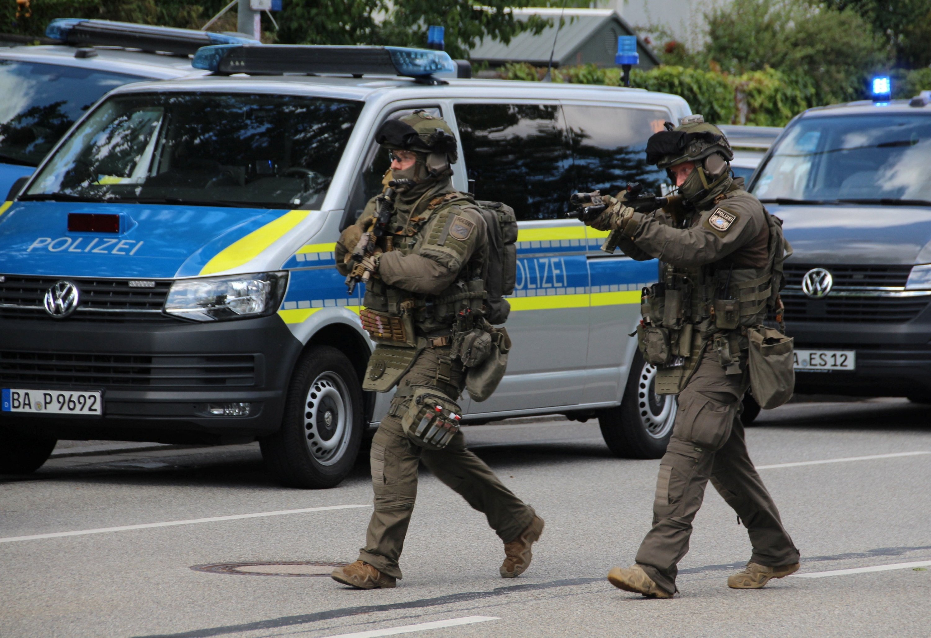 German police detain bank stabbing suspect after fatal attack