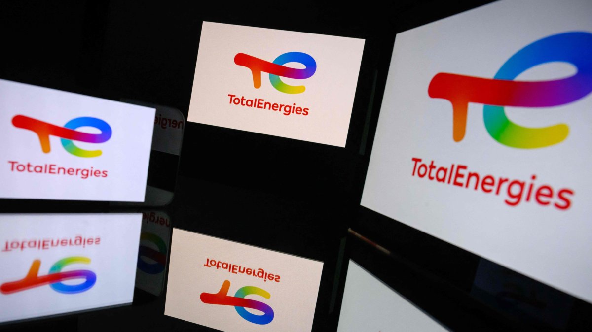 This illustrative photograph shows screens displaying the logo of the French company TotalEnergies, Toulouse, France, March 31, 2026. (AFP Photo)