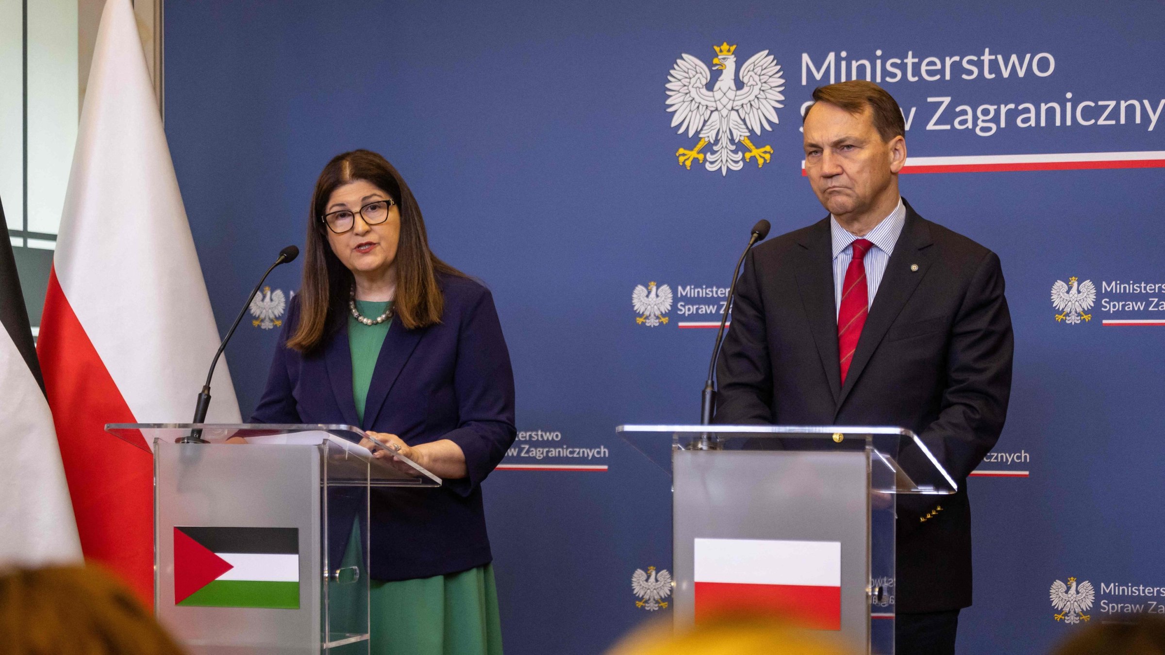 Palestinian Foreign Minister Varsen Aghabekian Shahin (L) and Poland's Foreign Minister Radoslaw Sikorski (R) hold a joint press conference after their meeting in the ministry building in Warsaw, Poland, July 10, 2026. (AFP Photo)