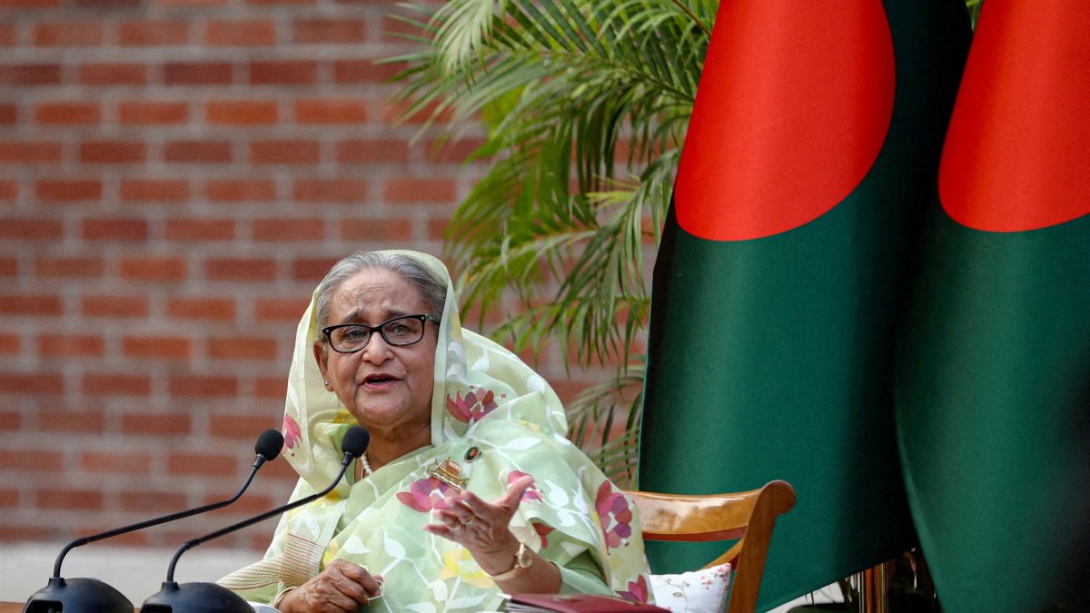 Sheikh Hasina, the then newly elected prime minister of Bangladesh and chairperson of the Bangladesh Awami League, speaks during a meeting with foreign observers and journalists at the prime minister's residence in Dhaka, Bangladesh, Jan. 8, 2024. (Reuters File Photo)