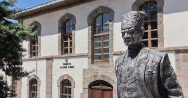 A statue of Atatürk in front of the building where the Erzurum Congress was held, Erzurum, eastern Türkiye, July 23, 2026. (AA Photo)