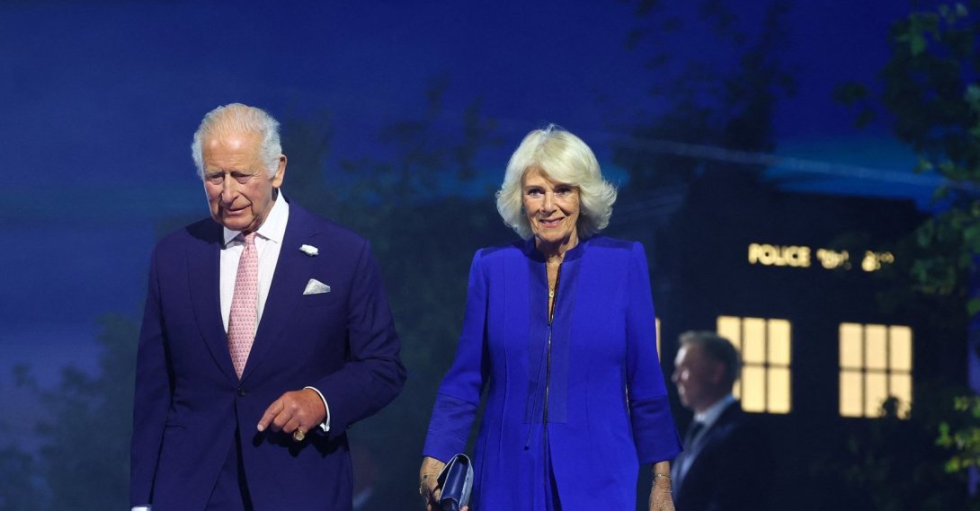 Britain's King Charles and Queen Camilla step out of The Tardis from the TV series Doctor Who during the opening ceremony of the 2026 Commonwealth Games at The Hydro, Glasgow, Scotland, July 23, 2026. (Reuters Photo)