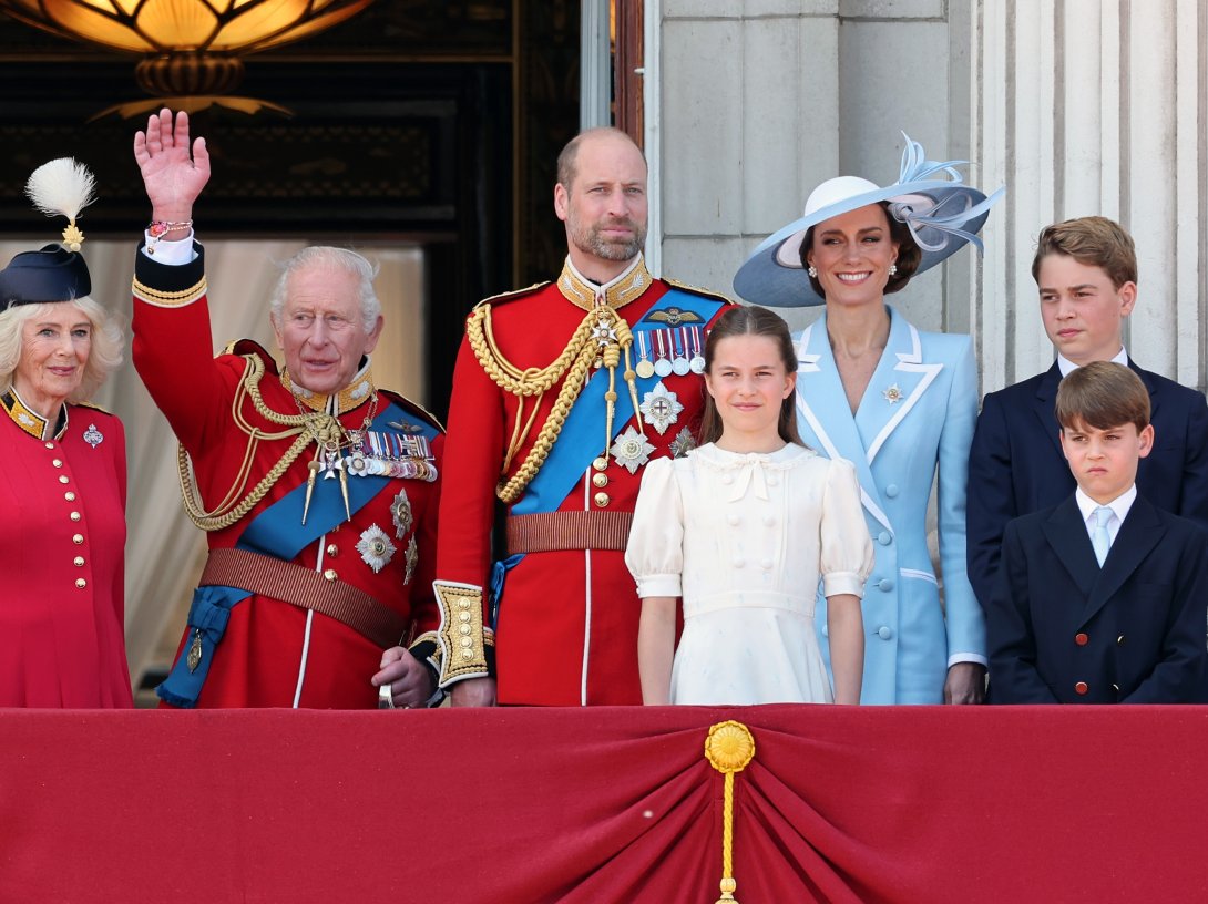 (L-R) Queen Camilla, King Charles III, Prince William, Prince of Wales, Princess Charlotte of Wales, Catherine, Princess of Wales, Prince George of Wales and Prince Louis of Wales watch an RAF flypast, Buckingham Palace during Trooping The Colour, London, U.K., June 13, 2026. (Getty Images Photo)