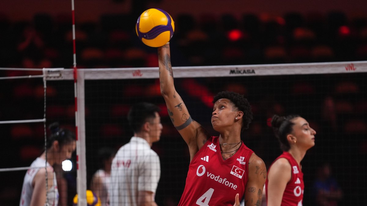 Türkiye's Melissa Vargas in action during the 2026 Volleyball Nations League semifinal match against China, Macao, China, July 25, 2026. (AA Photo)