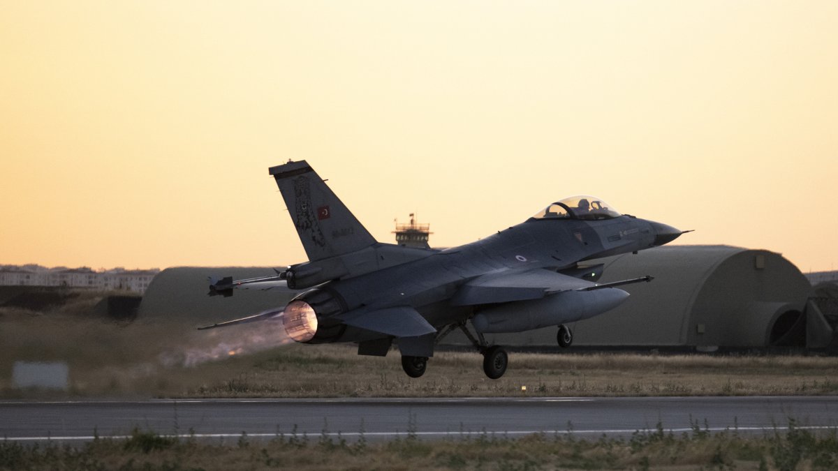 A F-16 fighter jet takes off for a training mission, Diyarbakır, southeastern Türkiye, July 26, 2026. (AA Photo)