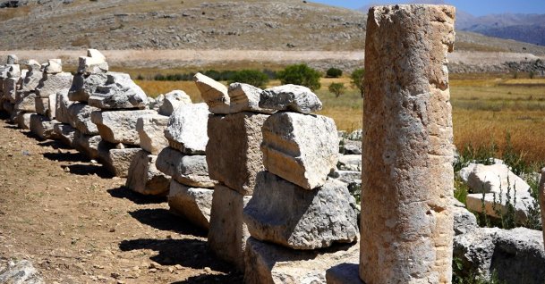The excavation site of a remarkably well-preserved 1,500-year-old blacksmith workshop at the ancient city of Seleukeia Sidera, Isparta, Türkiye, July 24, 2026. (AA Photo)