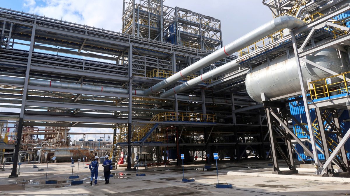 A view shows a petrochemical plant of the Gazprom Neftekhim Salavat company, Salavat, the Republic of Bashkortostan, Russia, Aug. 23, 2018. (Reuters Photo)